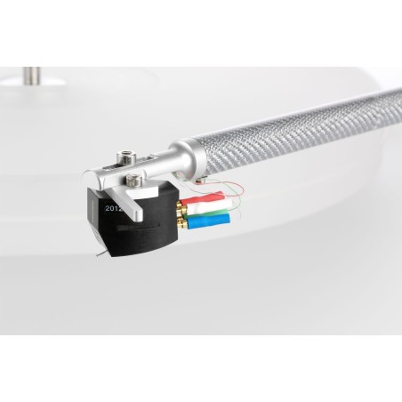 clearaudio Emotion SE Laufwerk / Satisfy Kardan Carbon Tonarm / Artist V2 MM Tonabnehmer