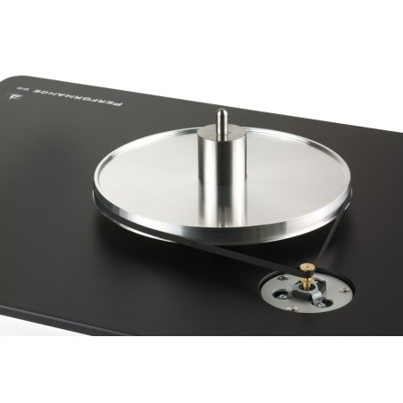 clearaudio Performance DC Laufwerk / Verify Carbon Tonarm / Virtuoso V2 MM Tonabnehmer