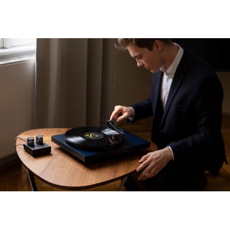 Pro-Ject Debut Carbon Evo inkl. Ortofon 2M Red Tonabnehmer
