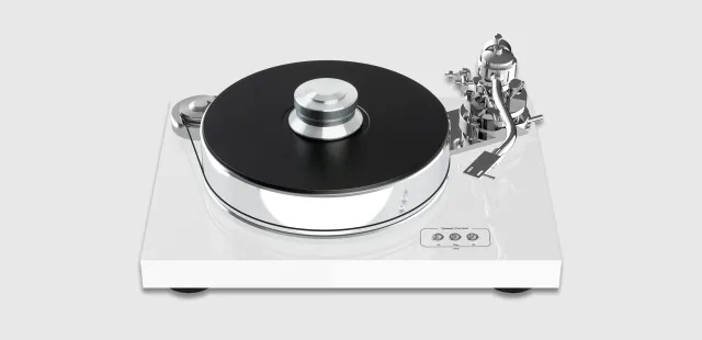 Pro-Ject Signature 10 mit Cadenza Black Tonabnehmer