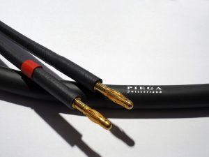 Piega Cable Three 2 x 4.5m / konfektioniert 24 kt. Banana Plugs / Single-Wire